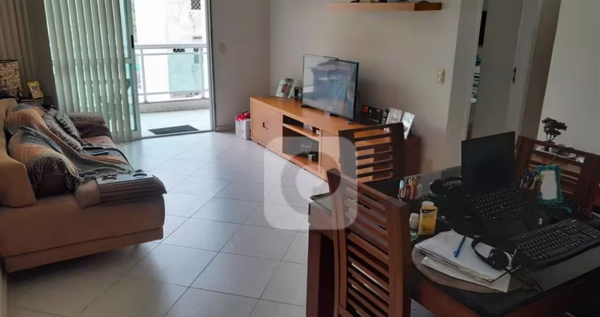 Apartamento de 2 quartos, sendo 1 suíte, com varanda e 2 vagas no melhor trecho do Recreio