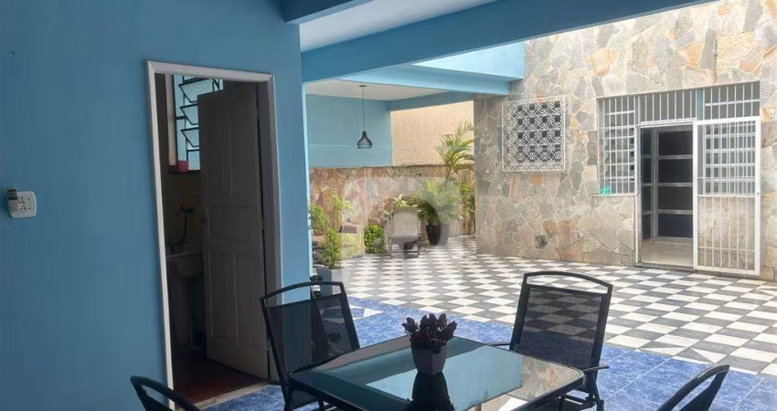 Casa duplex na rua mais desejada de Olaria próximo ao Clube do Olaria