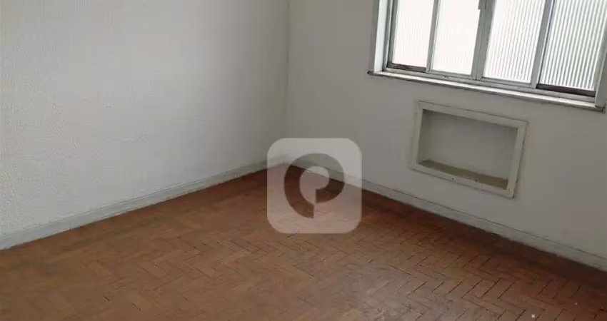 Apartamento 74m²  2 quartos ótima localização farto comércio a venda
