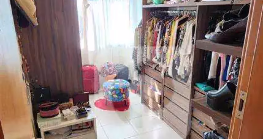 Apartamento à venda com 178 metros quadrados, 3 quartos e 2 vagas na garagem.