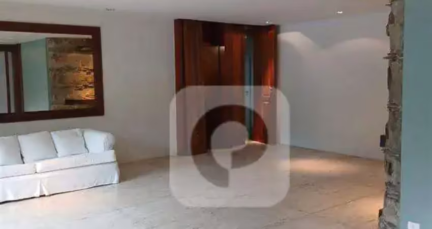 Belíssimo apartamento de 3q, com 2 vagas de garagem e 148m2