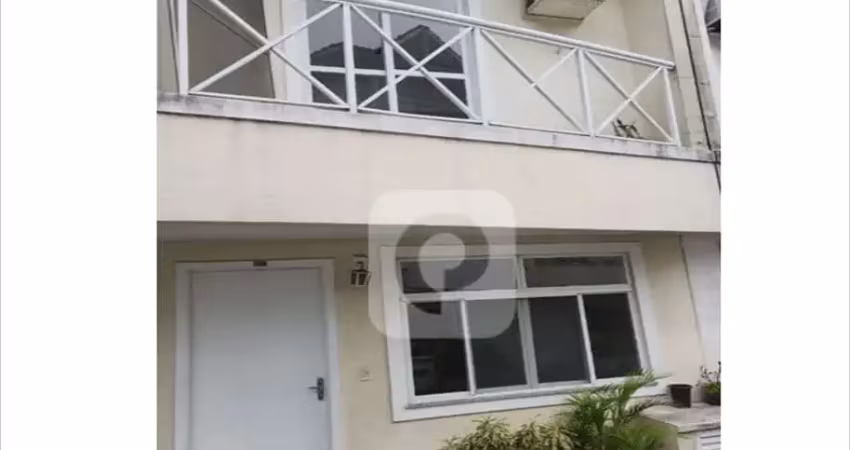 Casa de condomínio fechado à venda com 116m² 3 suítes e 2 vagas