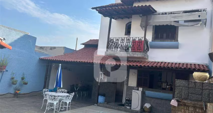 Casa em condomínio fechado 324m² 3 quartos 1 suíte piscina churrasqueira a venda