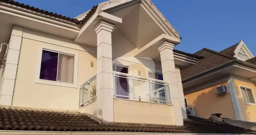 Casa à venda com 270m² 4 quartos  condomíno carmel village recreio dos bandeirantes