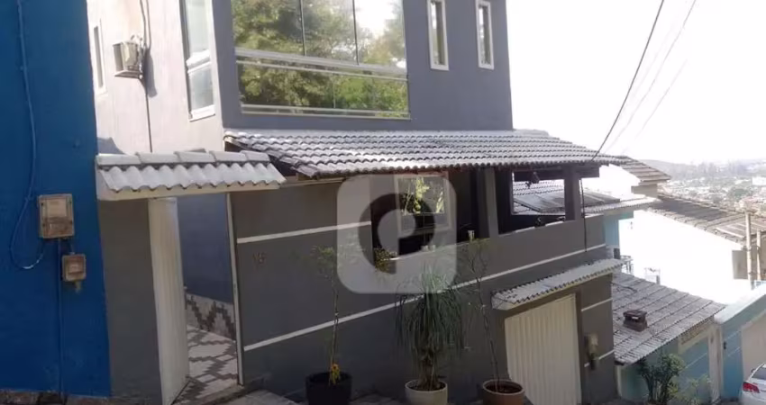 Casa de condomínio à venda com 3 quartos 2 suítes 220 m² por r$ 540.000