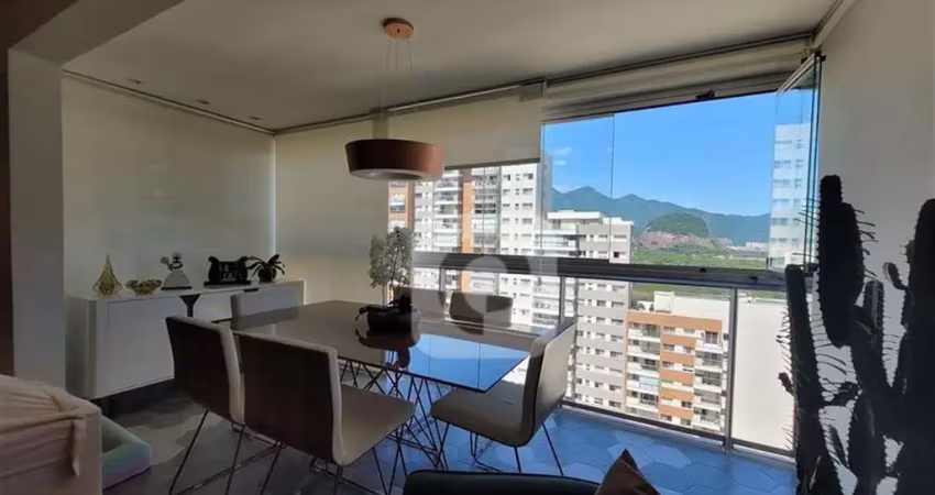 Vendo cobertura 4 quartos - 3 suítes e 2 vagas - condomínio soho residence - barra da tijuca