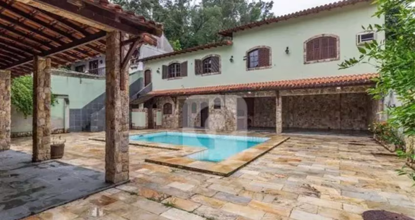 Vendo casa condomínio na taquara - 5 quartos, 1 suíte - 640m2 - 895.000,00