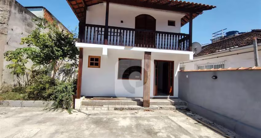 Casa 142m² 2 suítes primeira locação piscina churrasqueira amplo quintal  à venda