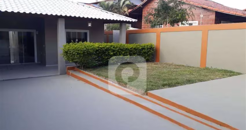 Casa com 3 quartos à venda na Rua Nelson dos Santos Silva, Centro, São Pedro da Aldeia