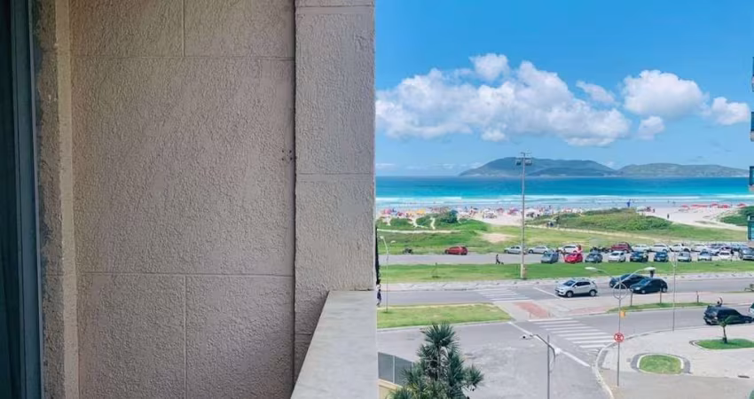 Apartamento com 3 dormitórios à venda, 2014 m² por R$ 1.100.000,00 - Praia do Forte - Cabo Frio/RJ