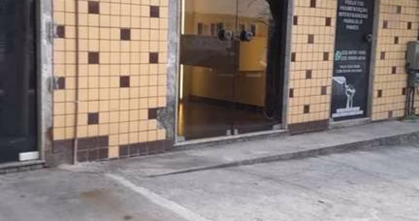 Loja para alugar, 30 m² por R$ 2.000,00/mês - Centro - São Pedro da Aldeia/RJ