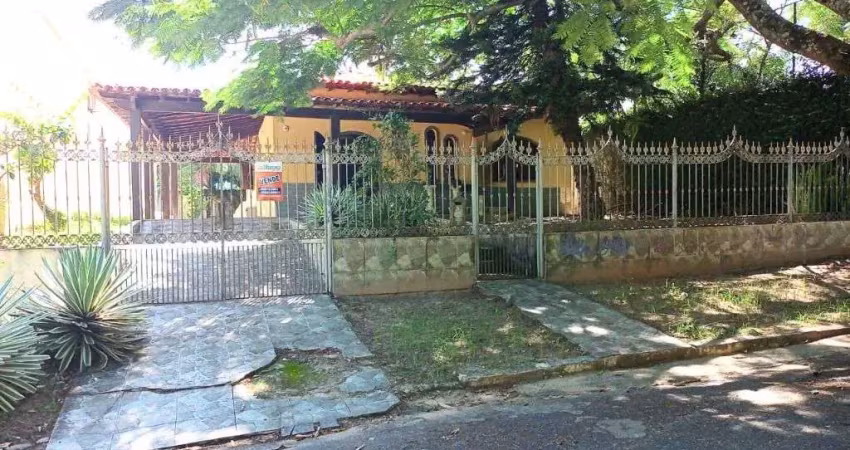 Casa com 3 dormitórios à venda, 220 m² por R$ 700.000 - Parque Hotel - Araruama/Rio de Janeiro
