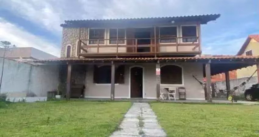 Casa com 4 dormitórios à venda, 300 m² por R$ 650.000,00 - Guaratiba - Maricá/RJ