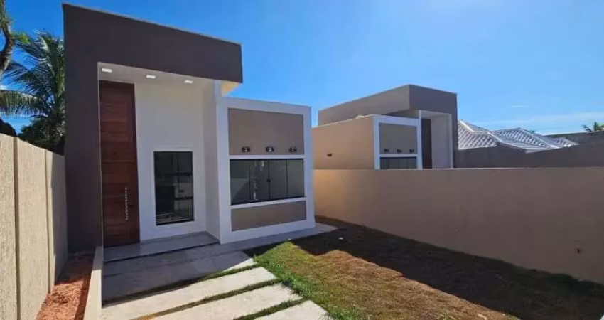 Casa com 2 dormitórios à venda, 76 m² por R$ 390.000,00 - Coqueiral - Araruama/RJ