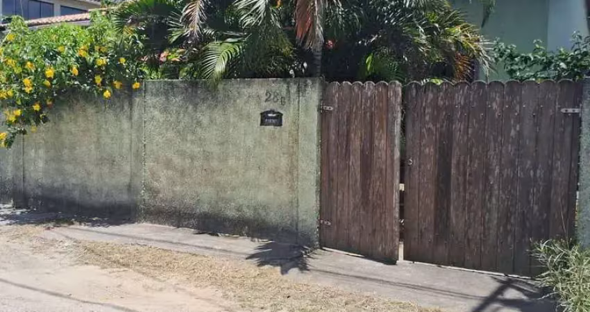 Casa com 2 dormitórios à venda, 70 m² por R$ 300.000,00 - Rio Do Limão - Araruama/RJ