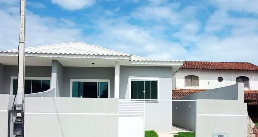 Casa com 2 dormitórios à venda, 80 m² por R$ 285.000,00 - Parati - Araruama/RJ