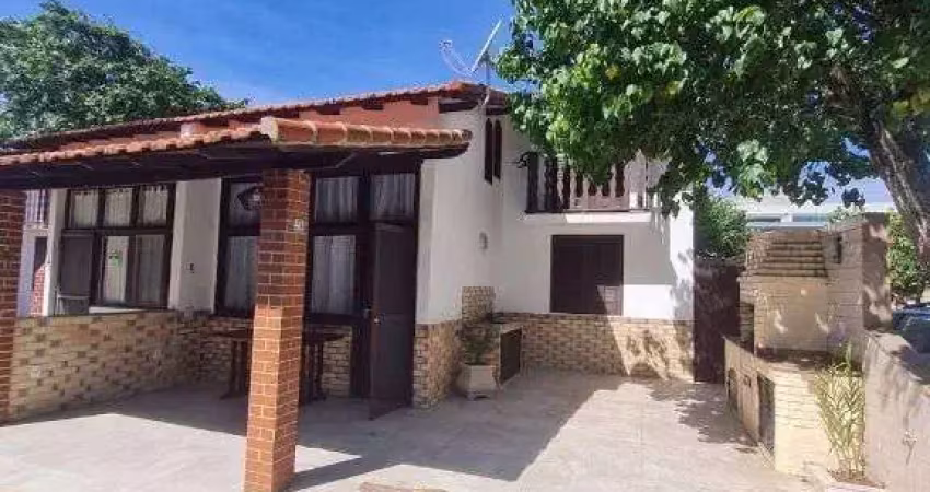 Casa com 3 dormitórios à venda, 120 m² por R$ 780.000,00 - Peró - Cabo Frio/RJ