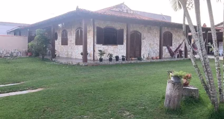 Casa com 2 dormitórios à venda, 150 m² por R$ 600.000,00 - Ubás - Iguaba Grande/RJ
