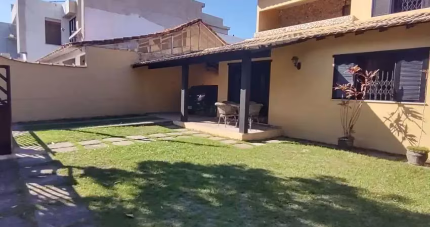 Casa com 3 dormitórios à venda, 180 m² por r$ 1.200.000,00 - colinas - são pedro da aldeia/rj