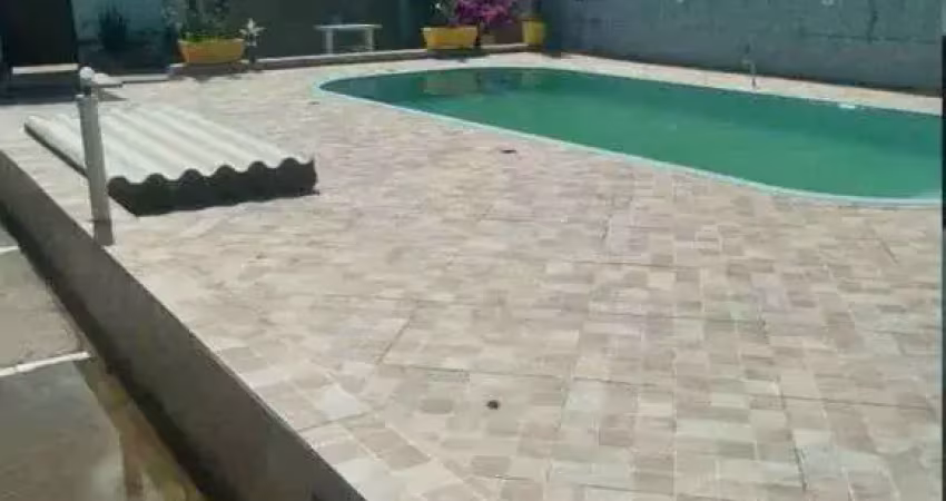 Pousada à venda com 5 suites, lanchonete, piscina Casa nos fundos com duas suites Integradas. área total 500m²