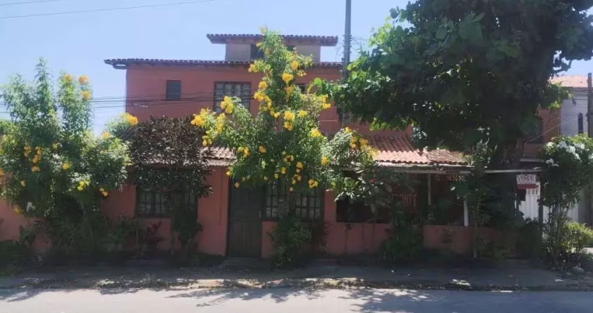Casa com 3 dormitórios à venda, 200 m² por R$ 380.000,00 - Hawai - Araruama/RJ