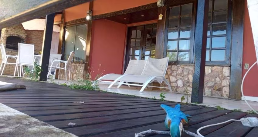 Casa em Condomínio - 3 quartos - Guriri- Cabo Frio/RJ