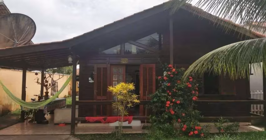 Casa com 3 dormitórios à venda, 100 m² por r$ 300.000,00 - outeiro - araruama/rj