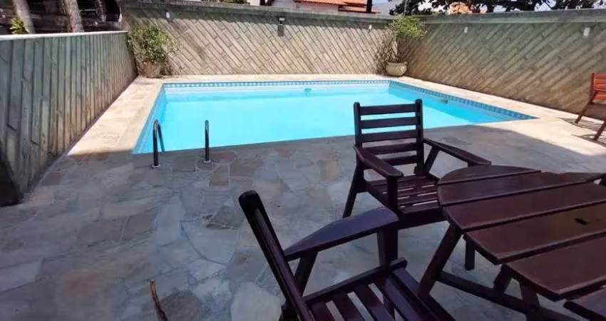 Apartamento com 4 dormitórios à venda, 130 m² por R$ 650.000,00 - Braga - Cabo Frio/RJ