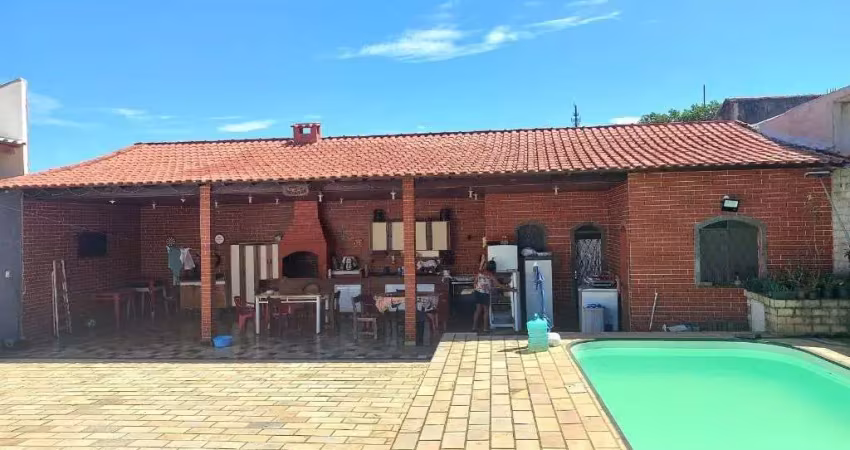 Casa com 3 dormitórios à venda, 160 m² por R$ 450.000,00 - Areal - Araruama/RJ