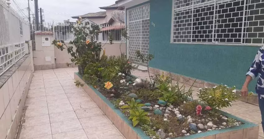 Casa com 4 dormitórios à venda, 450 m² por r$ 700.000,00 - centro - araruama/rj