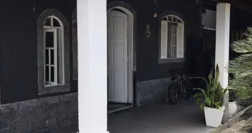 Casa com 6 quartos à venda na Rua Álvaro Machado, 23, Parque Mataruna, Araruama