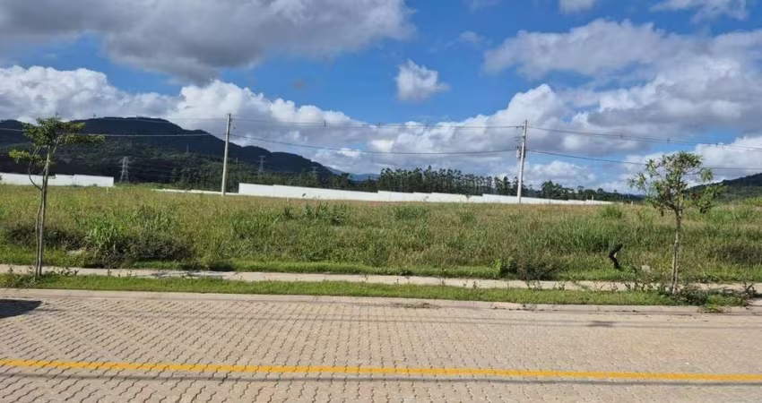 Terreno no Condomínio Alínea Reserva com 200 m² em Itajaí