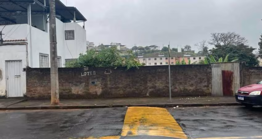 Terreno à venda na Rua Henrique Dias, Benfica, Juiz de Fora