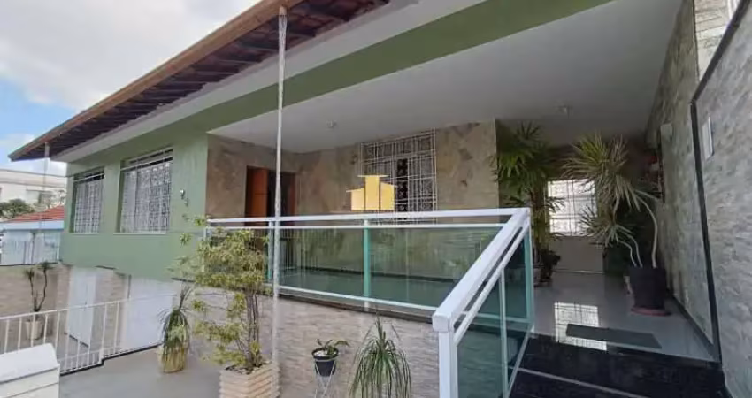 Casa com 8 quartos à venda na Rua Irmão Martinho, Bairu, Juiz de Fora