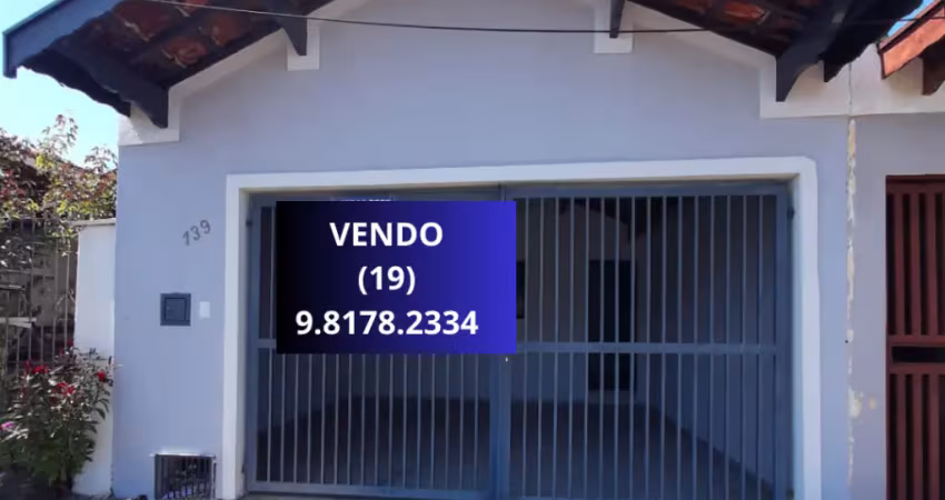 Excelente CASA TÉRREA no JARDIM PREZOTTO a 10 minutos do centro de Piracicaba, próxima a supermercado, padaria, farmácia, escolas, universidades e hospitais. Acesso fácil a rodovias e ao centro da cid