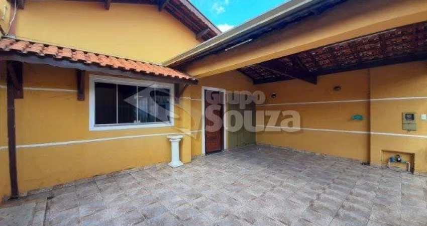 ótima casa-BAIRRO 1º DE MAIO próximo a tudo que você e sua família precisam.