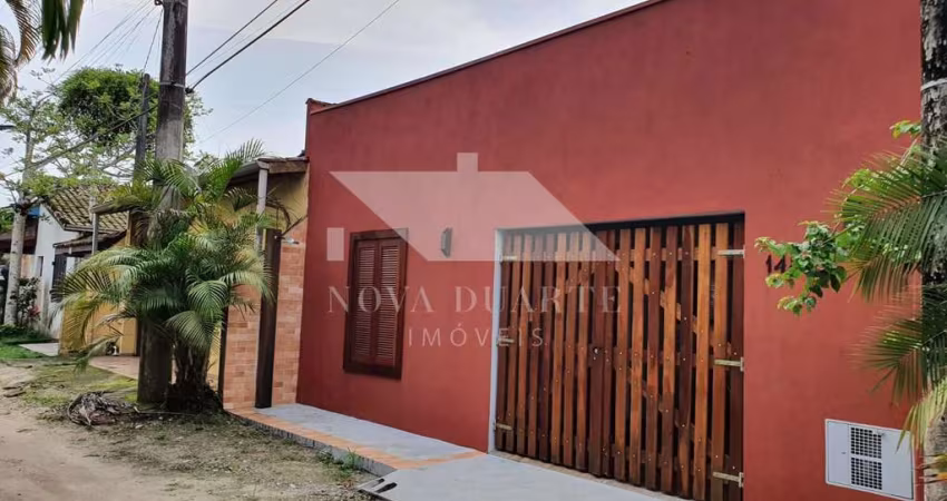 Casa com 100m  de construção e perto da praia, Capricórnio I
