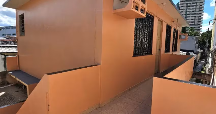 Casa bairro aparecida - região do centro px da feira da aparecida