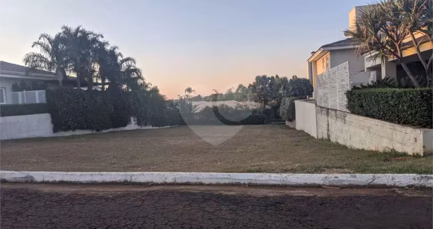 Terreno em condomínio fechado à venda na Benito Barbieri, Vila Harmonia, Araraquara
