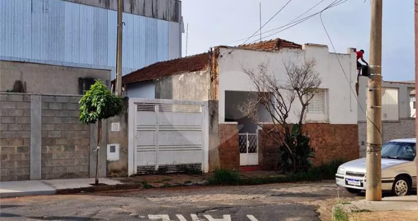 Casa com 2 quartos à venda em Vila Ferroviária - SP
