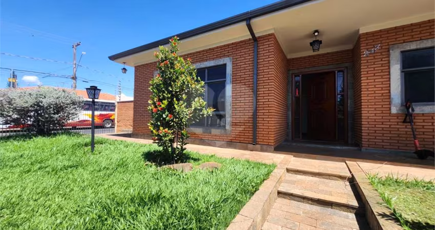 Casa com 3 quartos à venda em Jardim Europa (vila Xavier) - SP