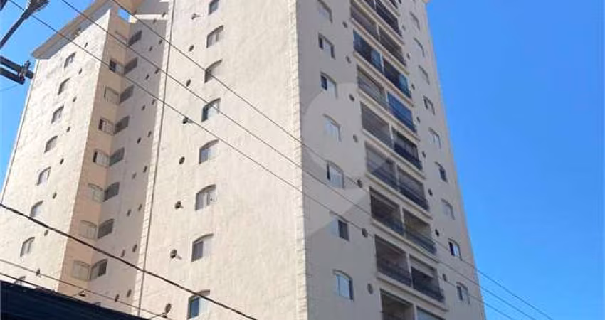 Apartamento com 3 quartos à venda ou para locação em Centro - SP
