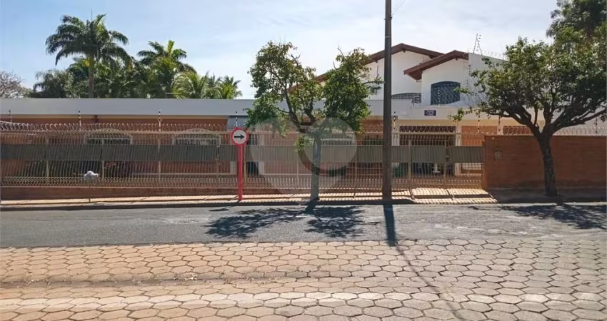Casa com 3 quartos à venda em Vila José Bonifácio - SP