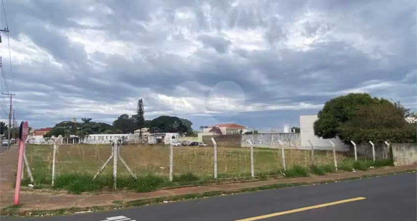 Terreno à venda na Cientista Frederico De Marco, Vila Xavier (Vila Xavier), Araraquara