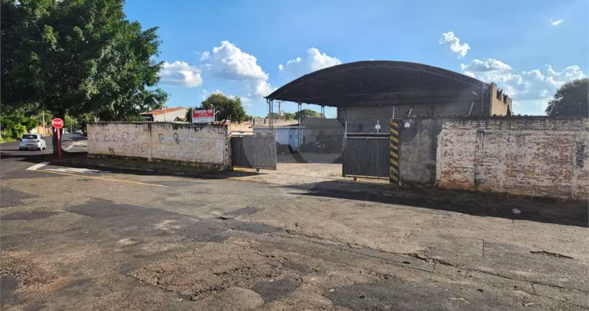 Barracão / Galpão / Depósito à venda na Hugo Negrini, Vila Bela Vista, Araraquara