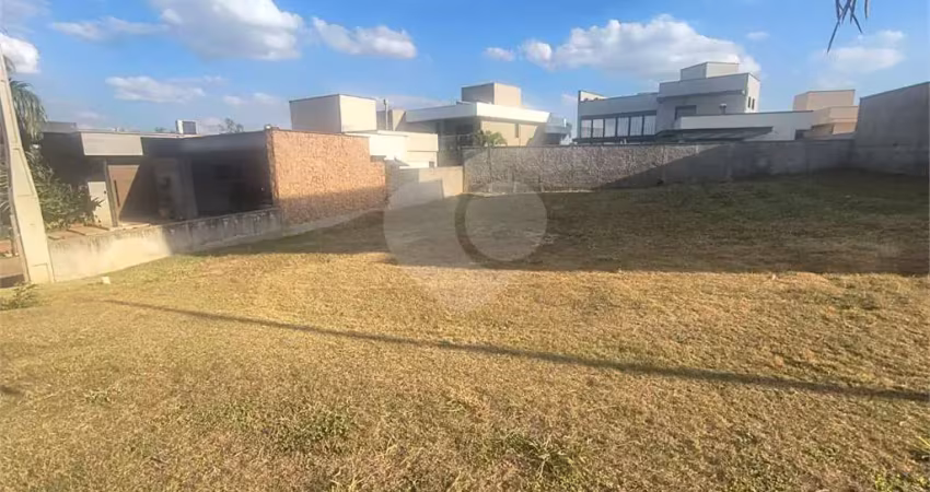 Terreno à venda na Três, Condomínio Buona Vita, Araraquara