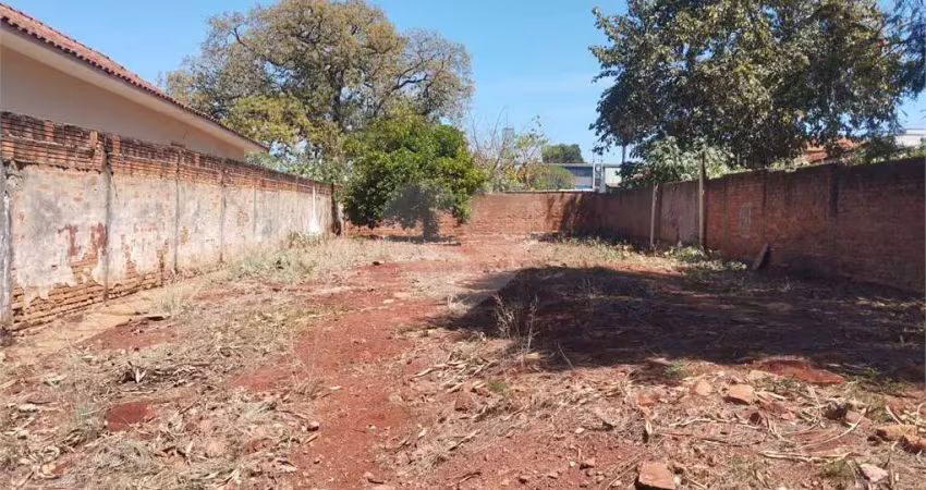 Terreno à venda na Itália, Centro, Araraquara