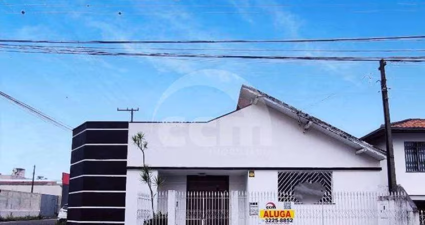 Casa comercial com 7 salas no Bairro Nova Russia