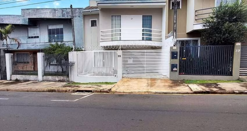 Sobrado Semi Mobiliado para Locação no Bairro Órfãs!