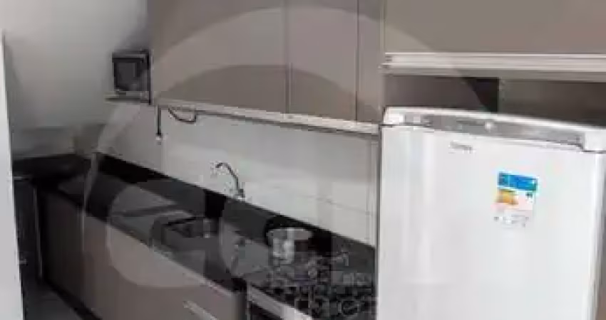 Sobrado mobiliado com 2 quartos em condomínio fechado